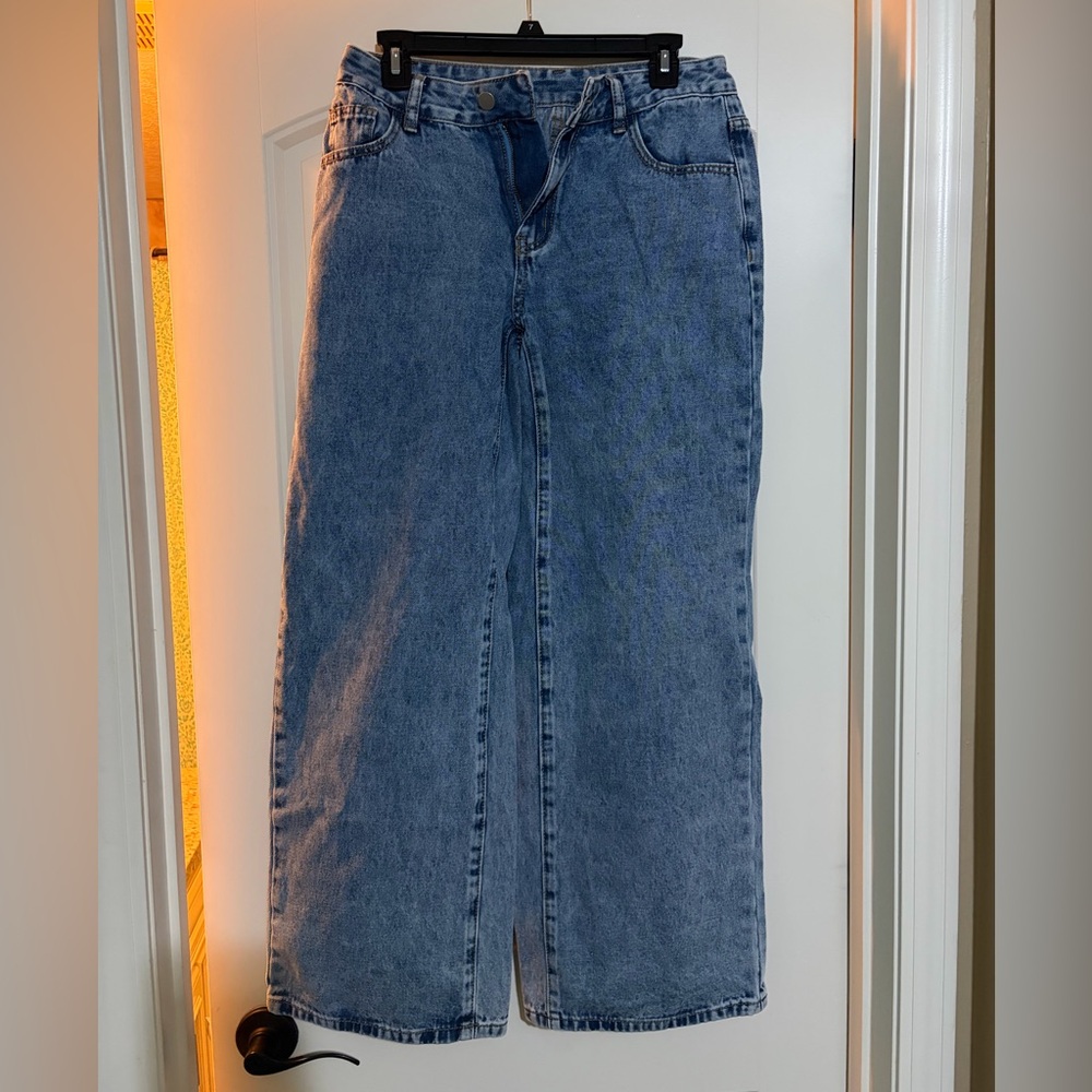 Classic Blue Women's Jeans with pink bow on back pockets